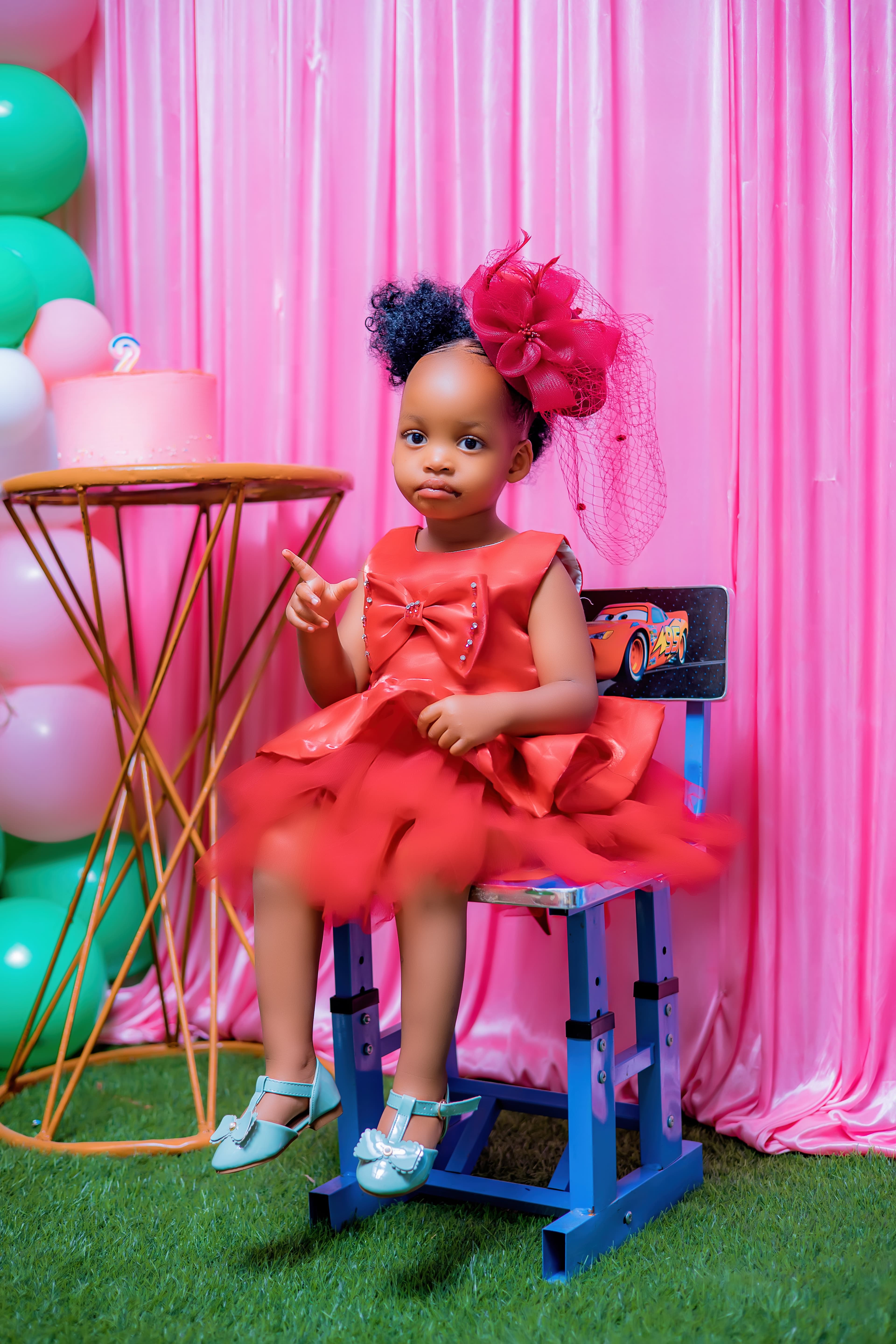 E X C L U S I V E P I C T U R E S
